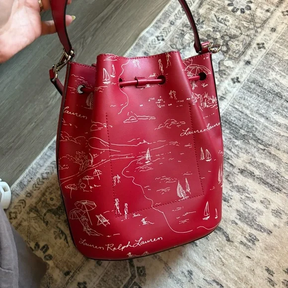 Ralph Lauren Andie drawstring bucket bag red andie 19 sailboats - Picture 2 of 13